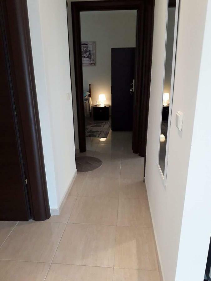 Jordan'S Appartment At 尼亚米卡尼奥纳 外观 照片