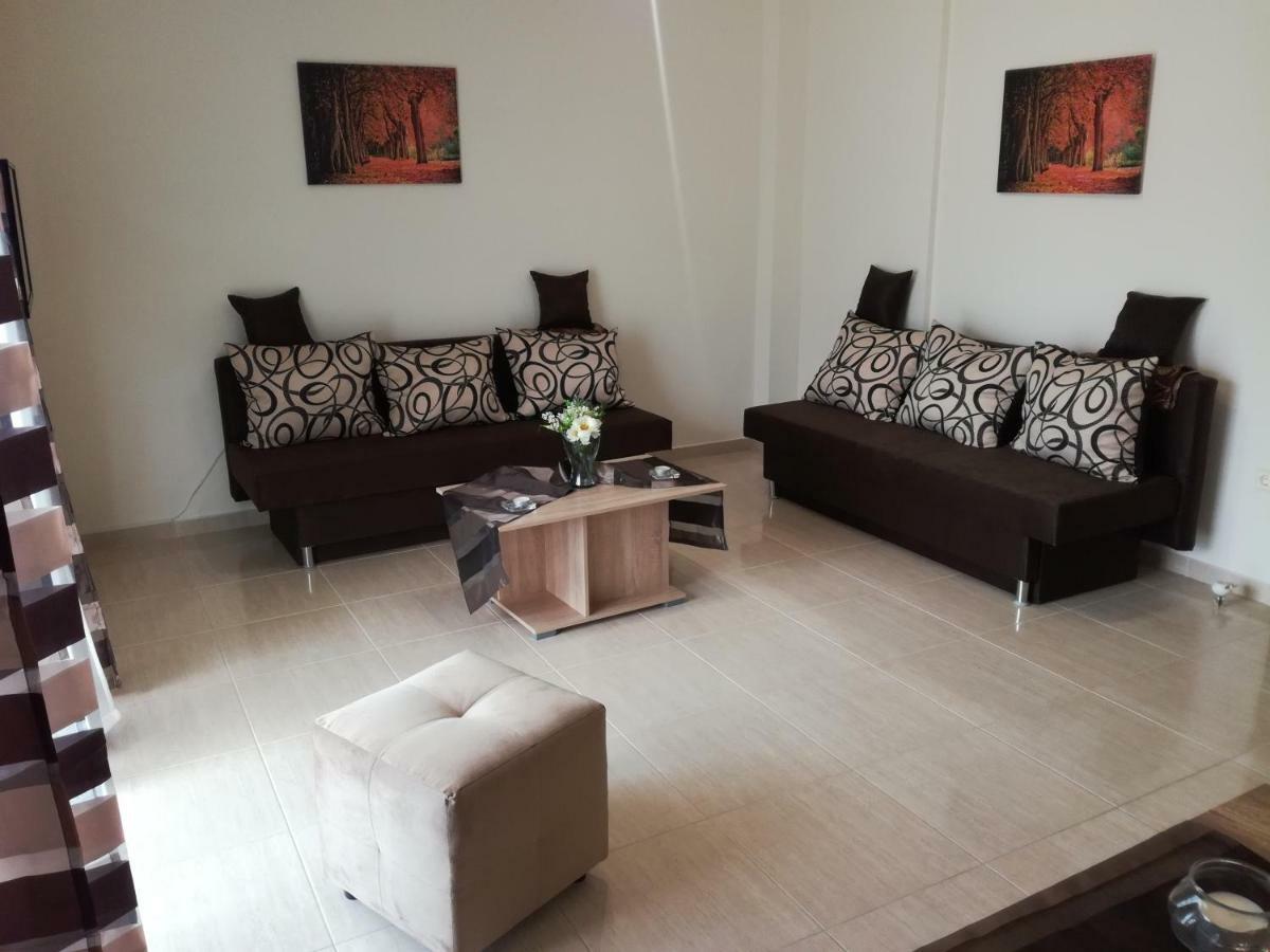 Jordan'S Appartment At 尼亚米卡尼奥纳 外观 照片